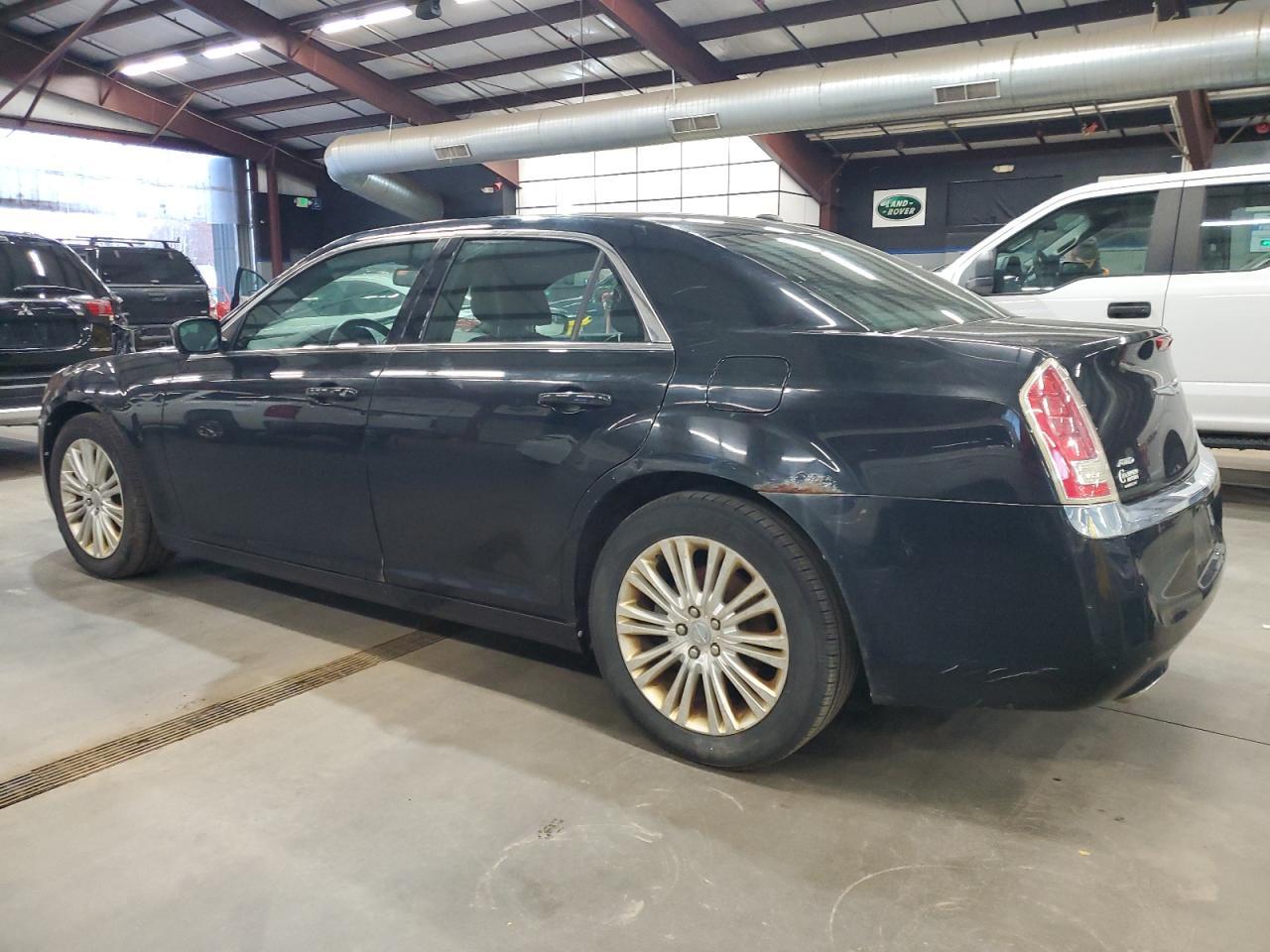 2013 Chrysler 300 - Image 2
