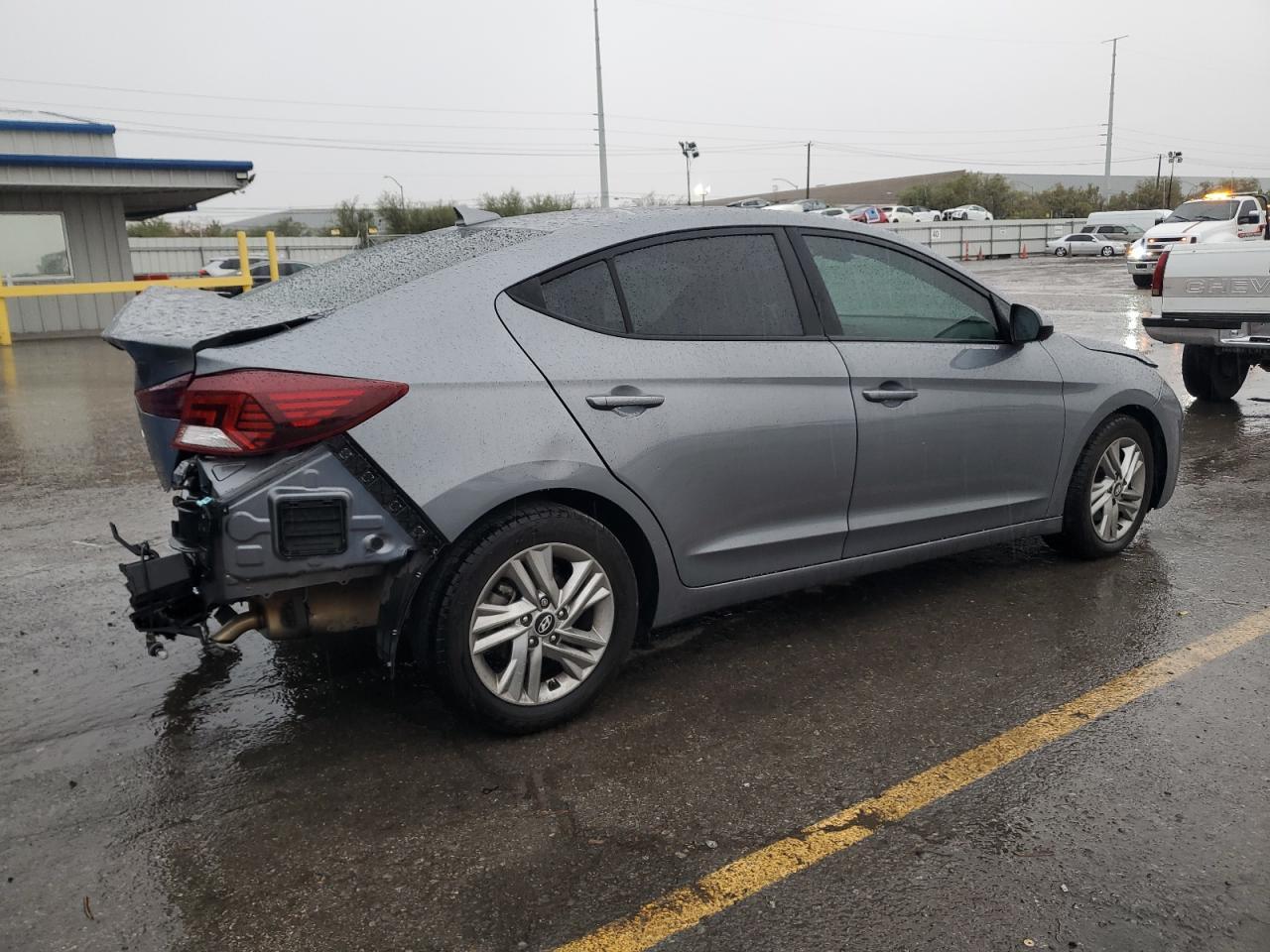 2019 Hyundai Elantra Sel - Image 3