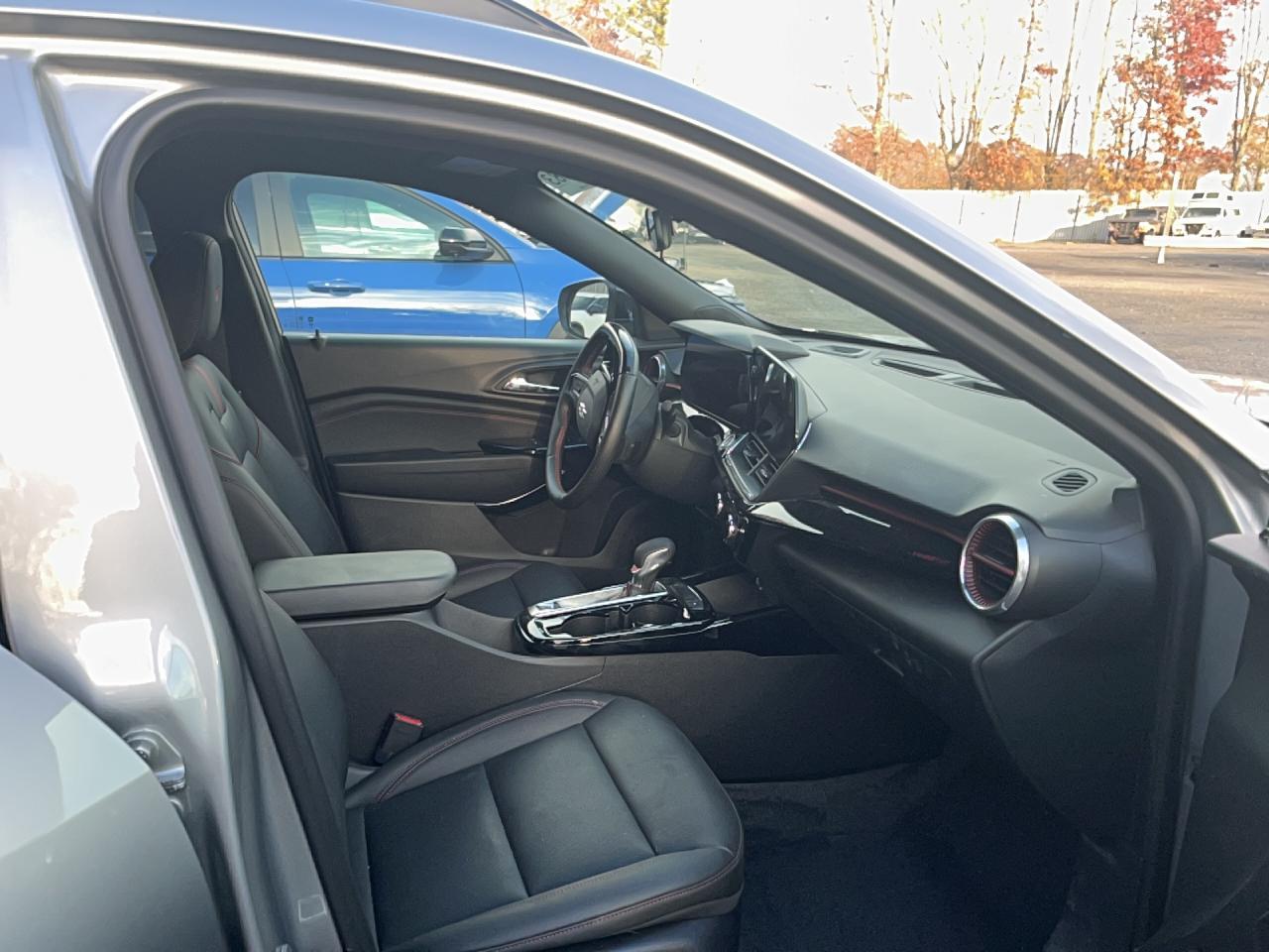 2025 Chevrolet Trax 2Rs - Image 5