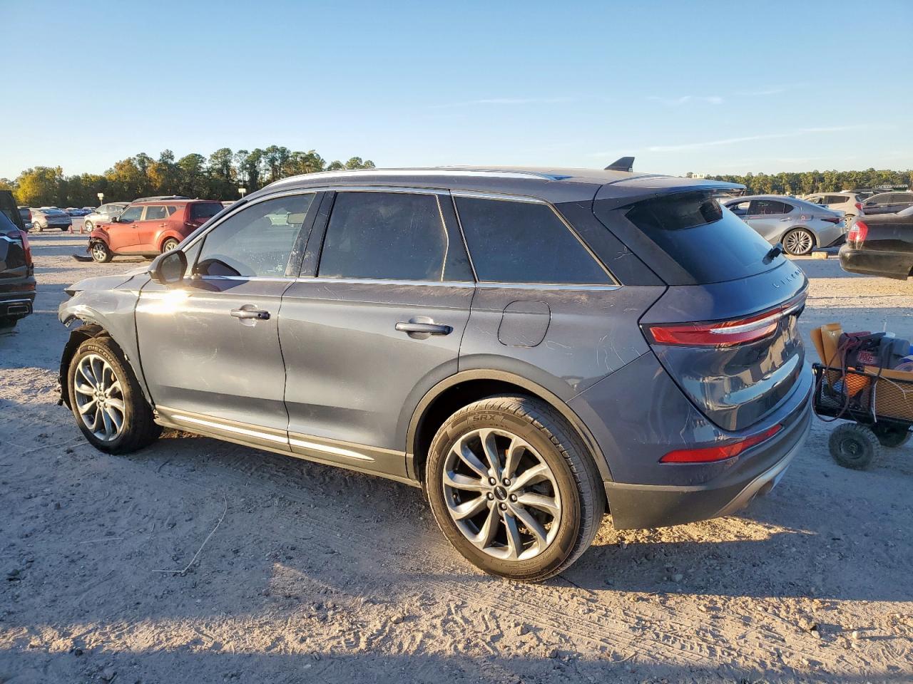 2022 Lincoln Corsair - Фото 2