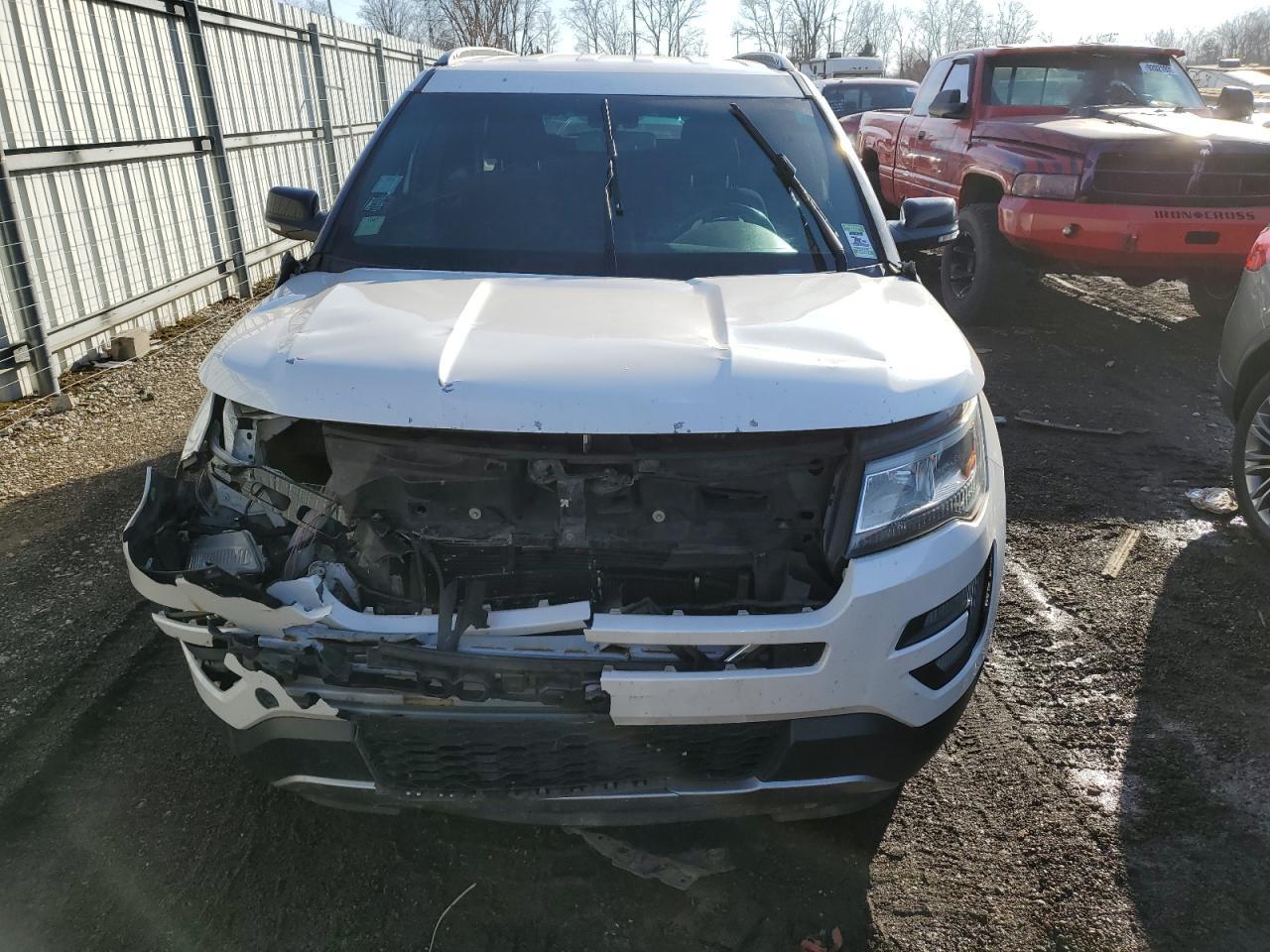 2016 Ford Explorer Xlt - Фото 5
