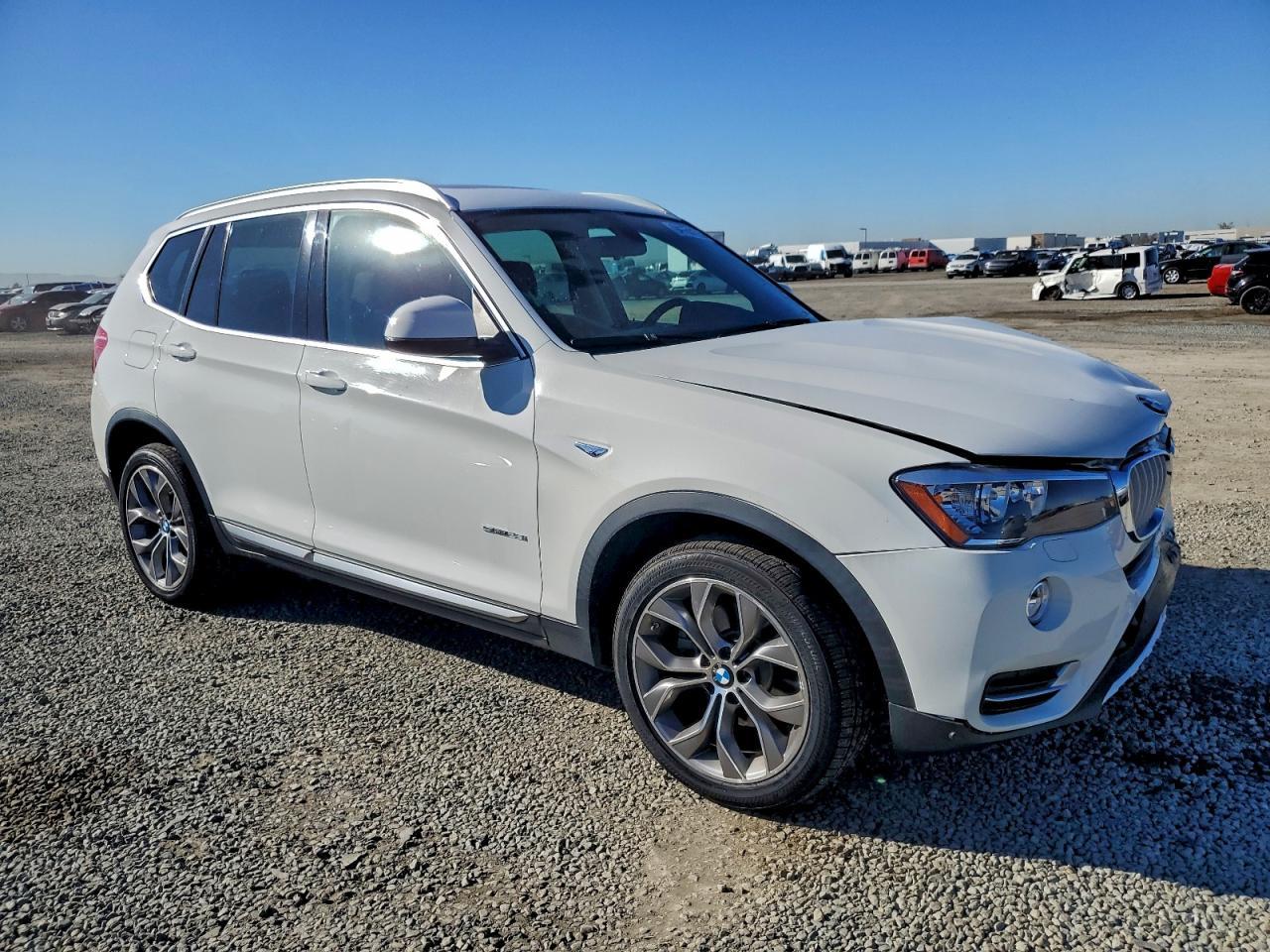 2015 BMW X3 Sdrive28I - Фото 4