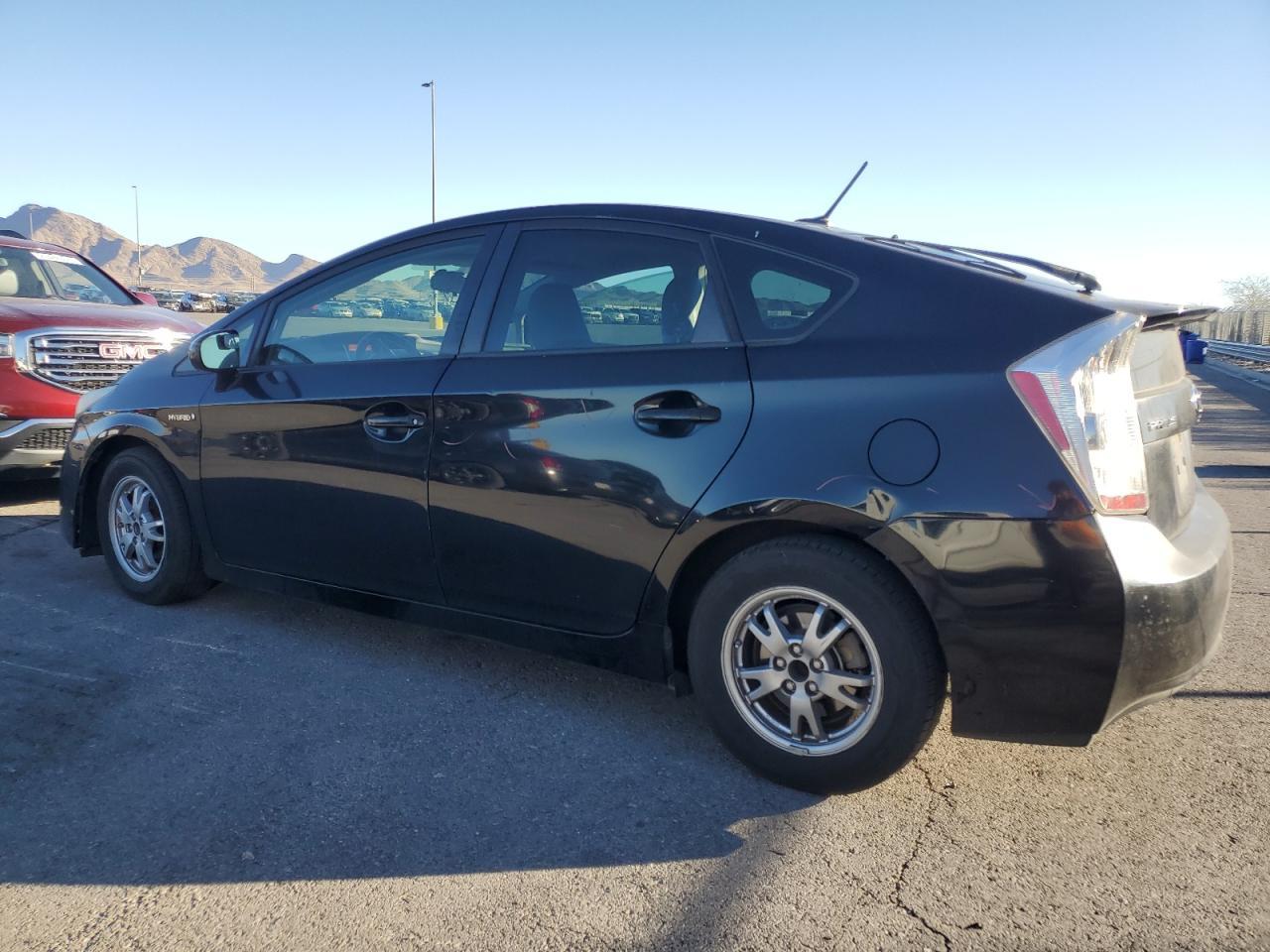 2011 Toyota Prius - Фото 2