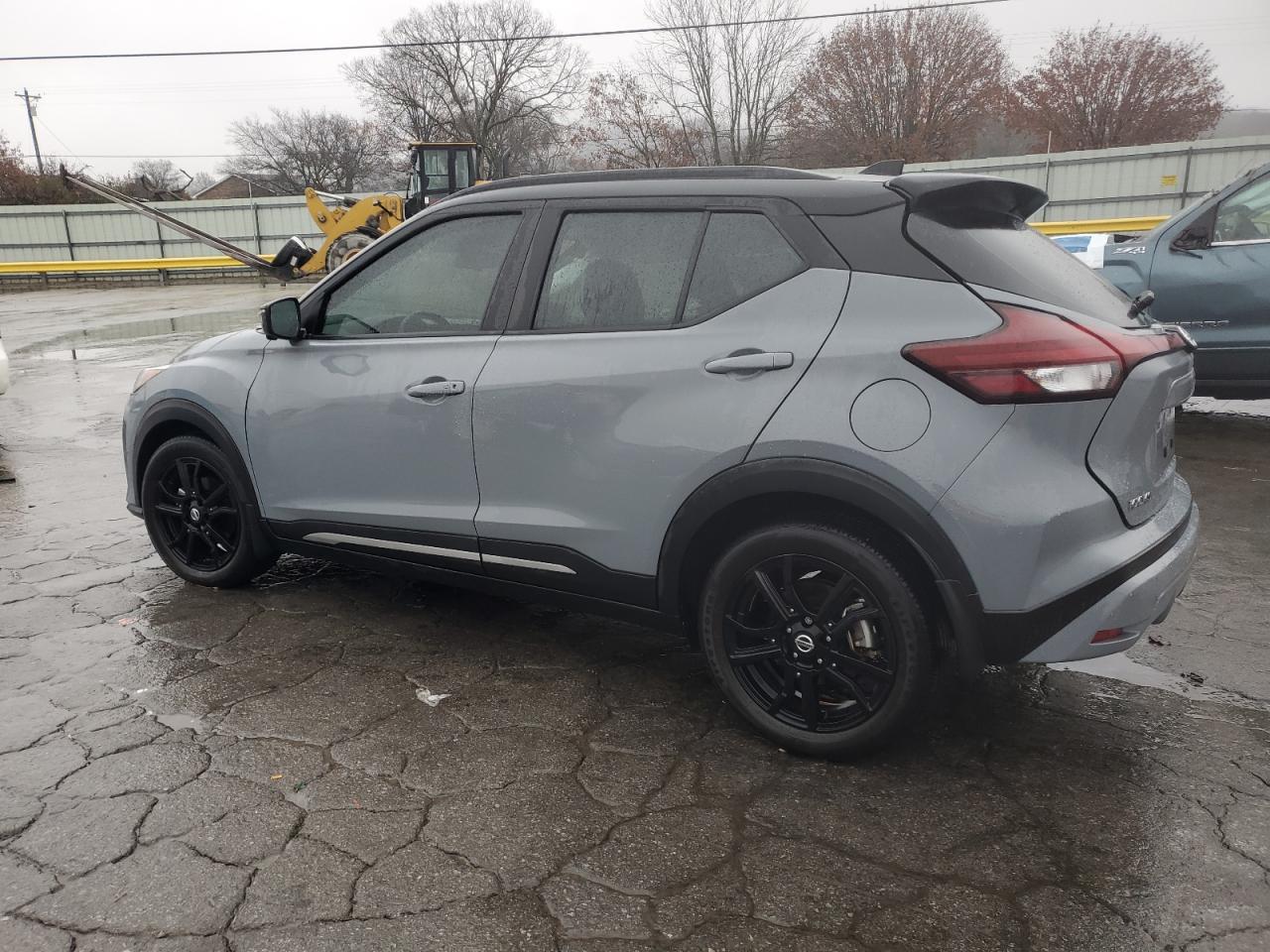2021 Nissan Kicks Sr - Фото 2
