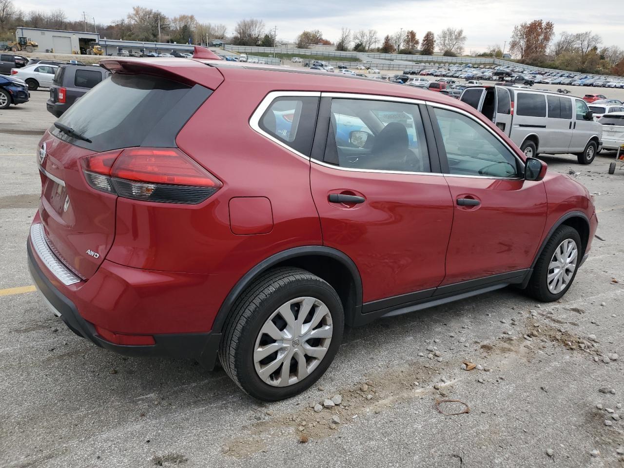 2017 Nissan Rogue S - Image 3