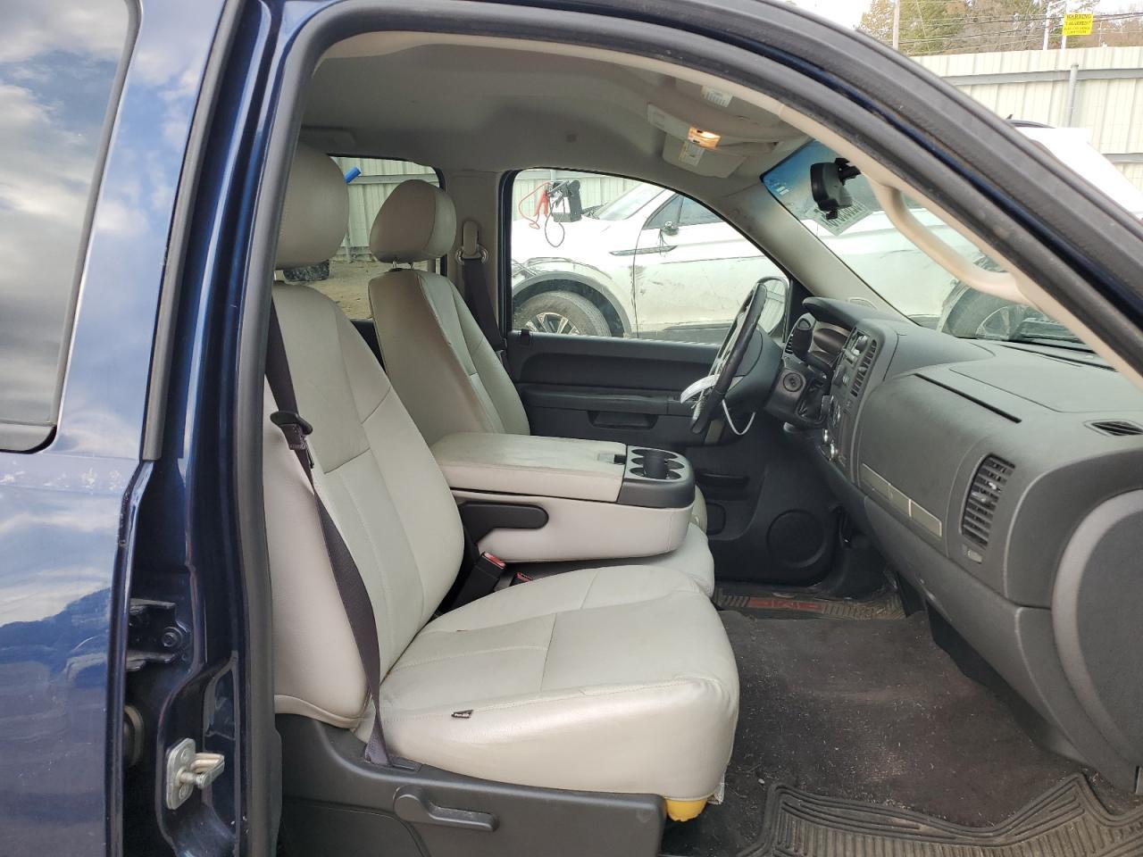 2011 GMC Sierra - Image 7