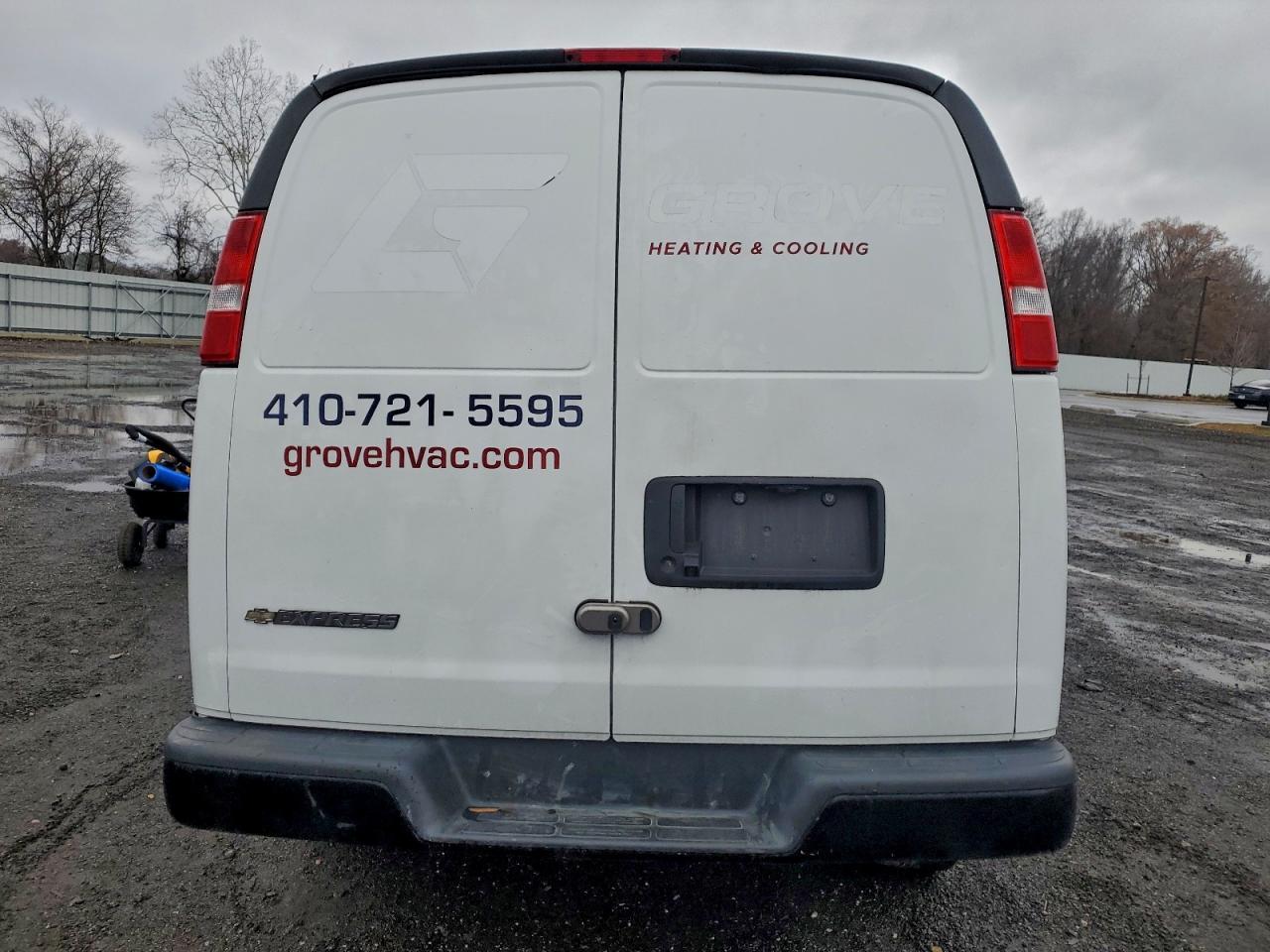 2023 Chevrolet Express 2500 Delivery Van - Image 6