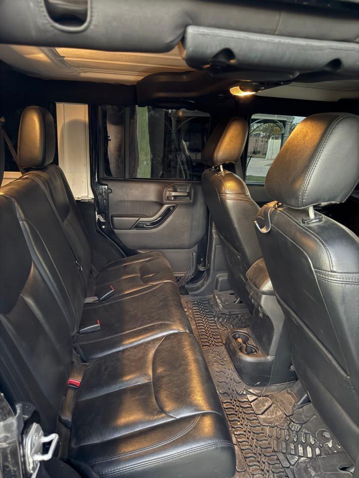 2014 Jeep Wrangler Unlimited Sahara - Фото 6