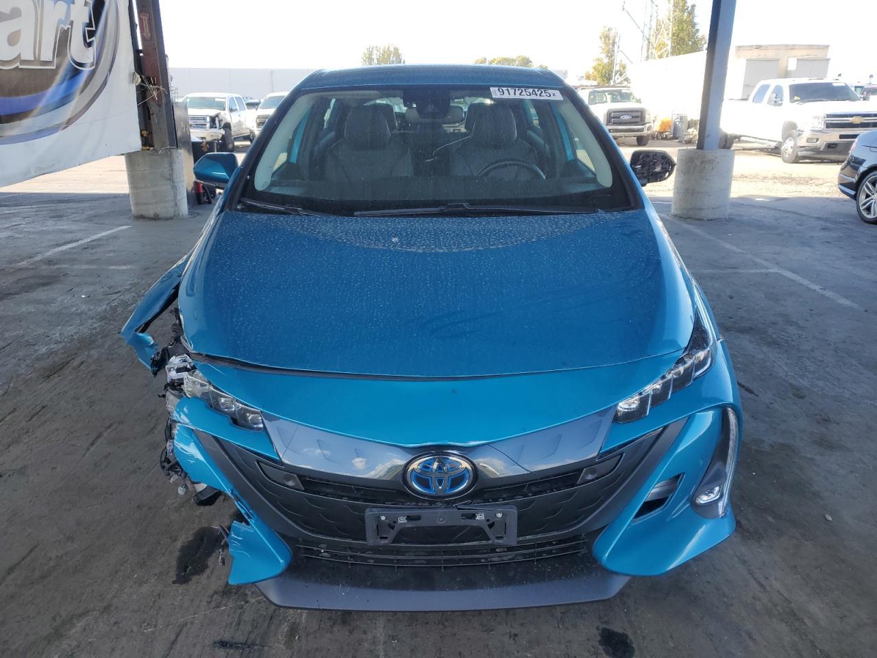 2021 Toyota Prius Prime Le - Фото 5