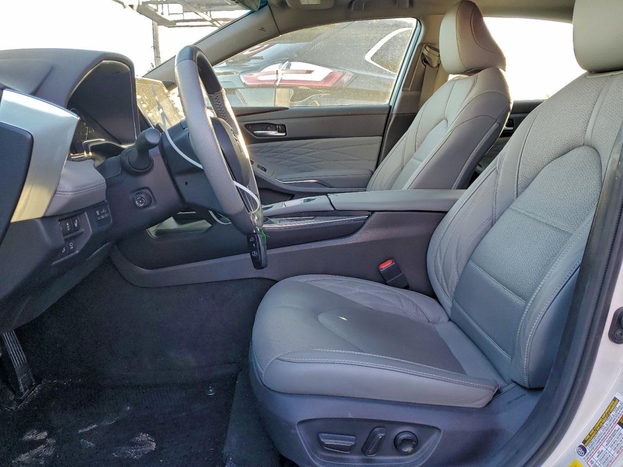 2021 Toyota Avalon Limited - Image 7