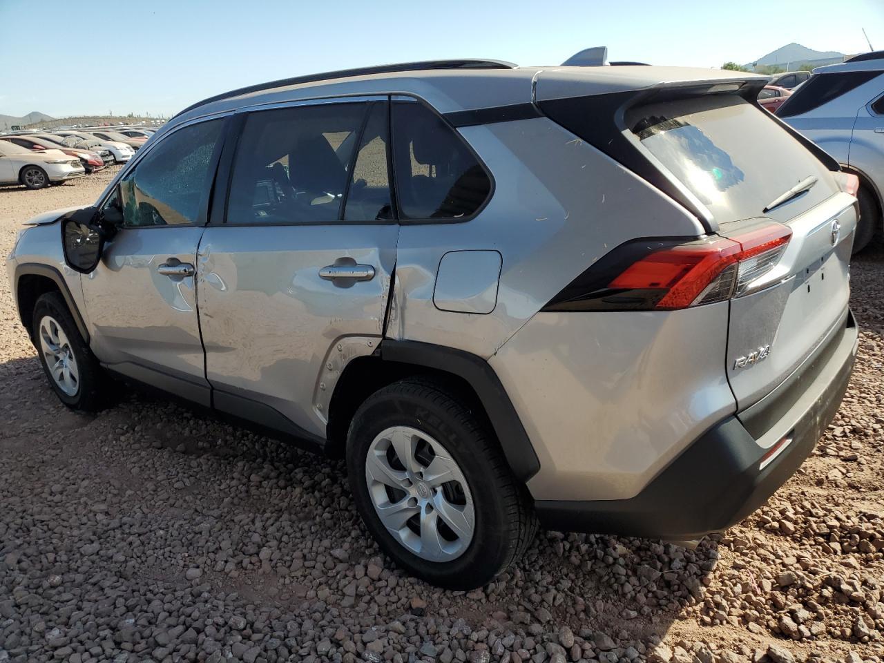 2020 Toyota Rav4 Le - Фото 2