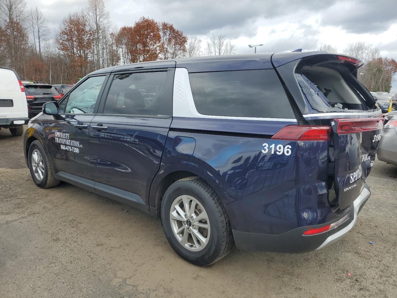 2024 Kia Carnival Lx - Фото 2