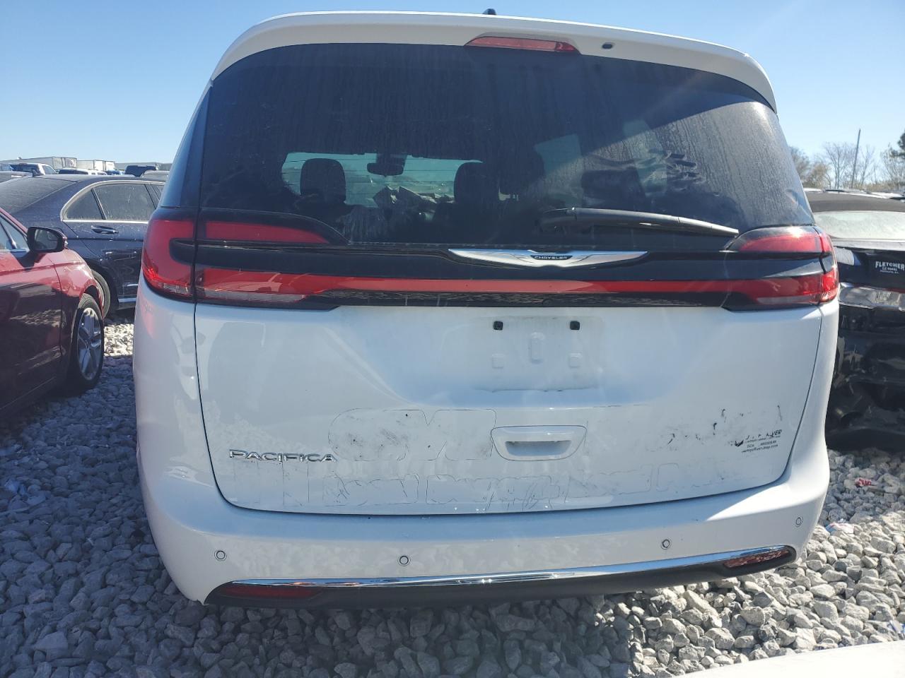 2023 Chrysler Pacifica Touring - Фото 6