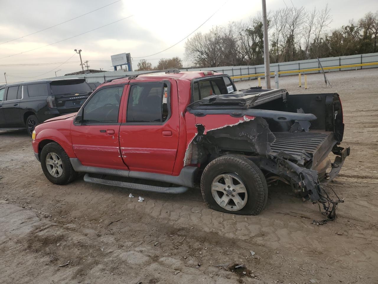 2005 Ford Explorer Sport Trac - Фото 2