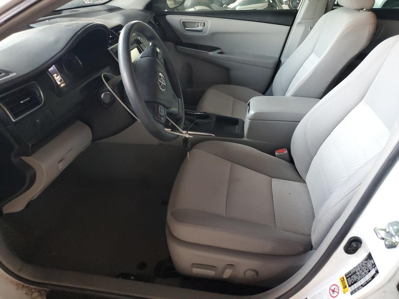 2016 Toyota Camry Le - Фото 7