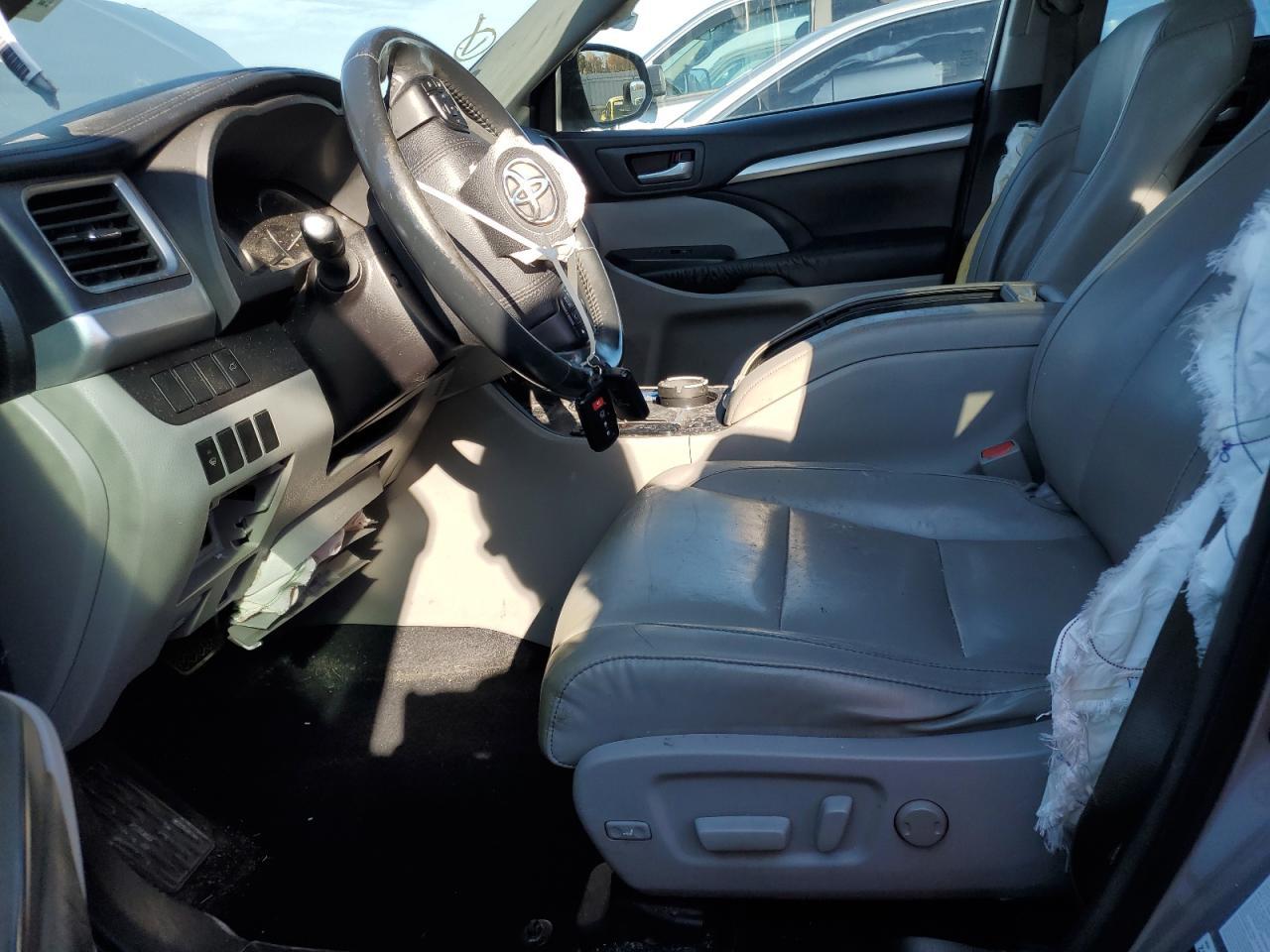 2016 Toyota Highlander Xle - Image 7