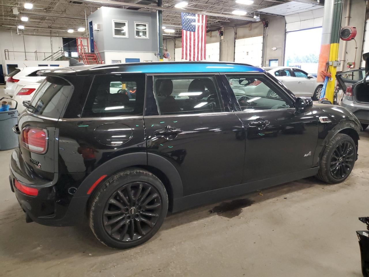 2022 Mini Cooper S Clubman All4 - Фото 3
