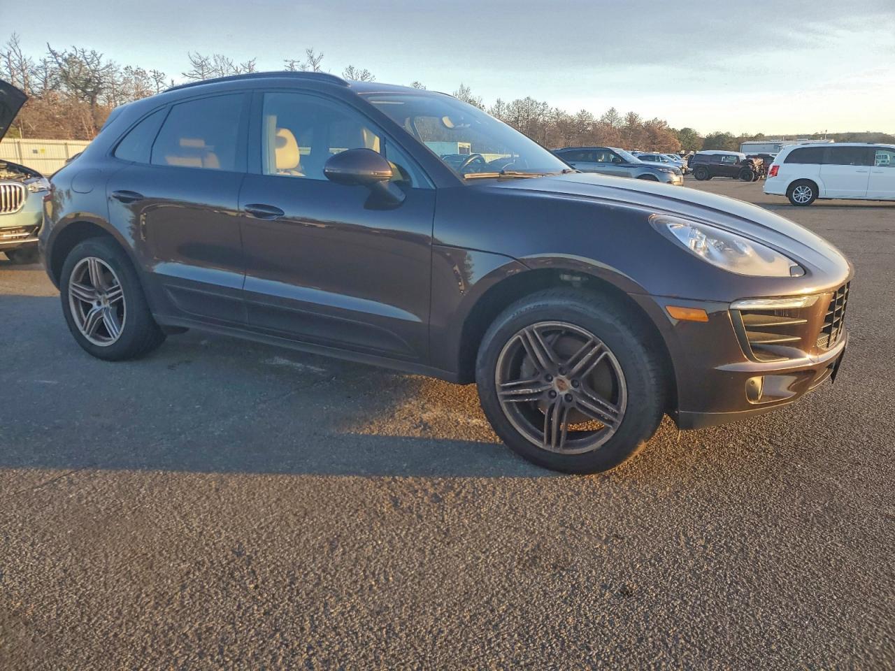 2018 Porsche Macan S - Image 4