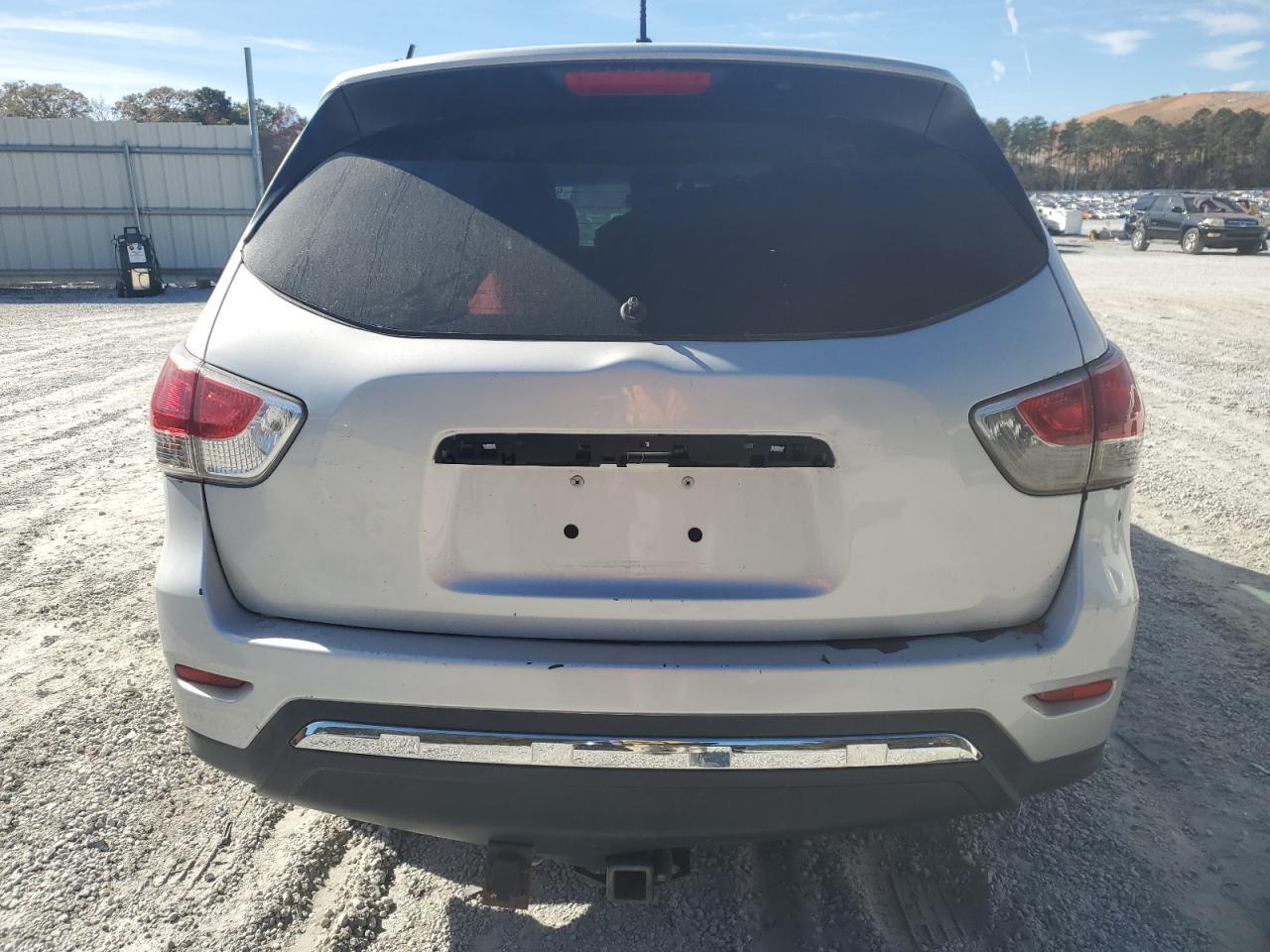 2014 Nissan Pathfinder S - Фото 6