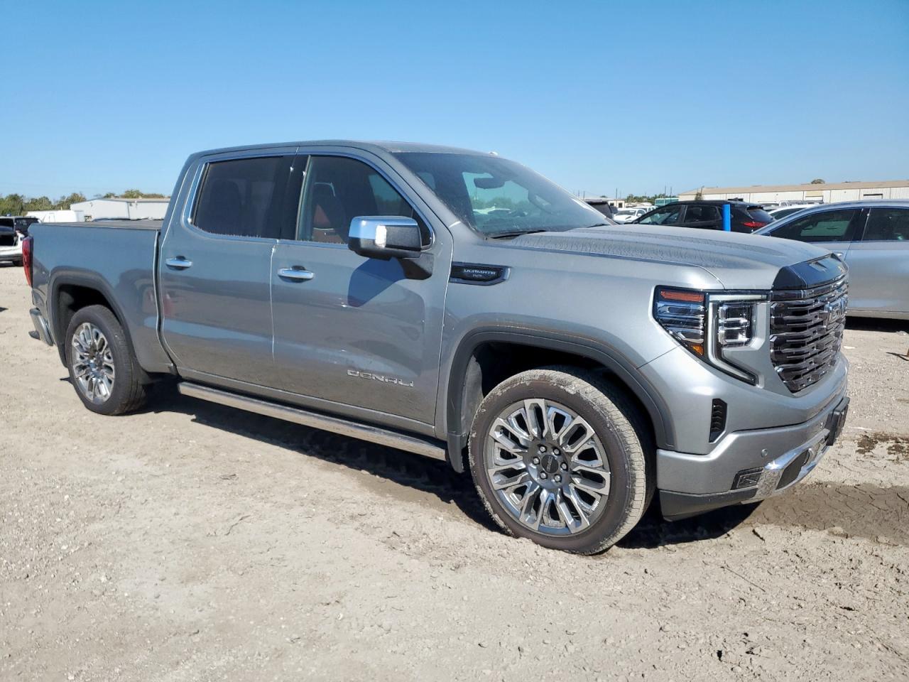 2025 GMC Sierra K1500 Denali Ultimate - Image 4