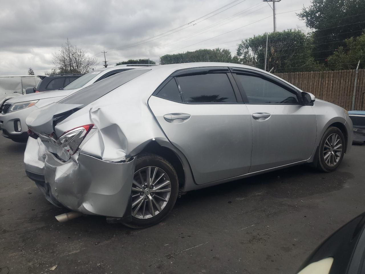 2015 Toyota Corolla L - Фото 3