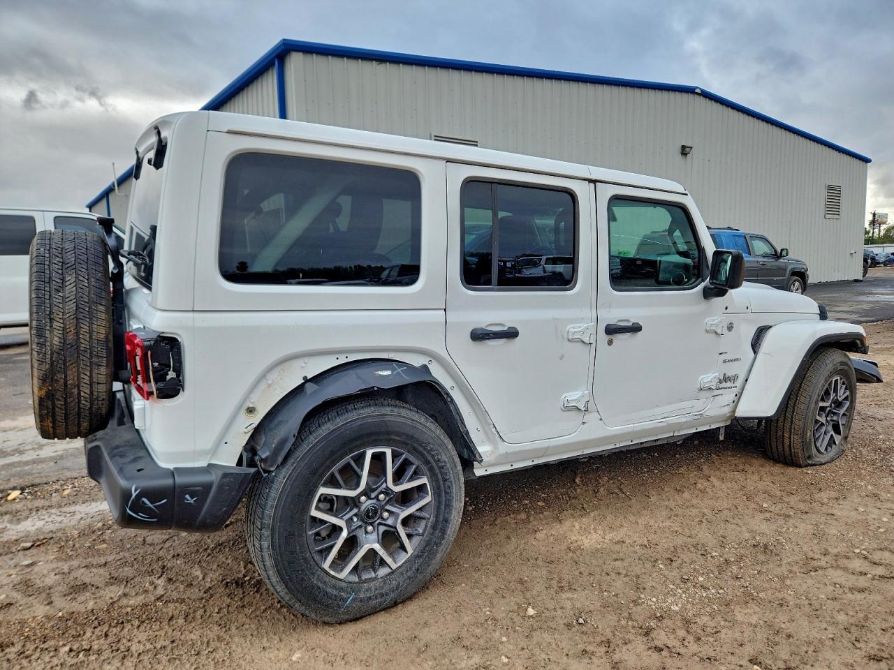2024 Jeep Wrangler Sahara - Фото 3