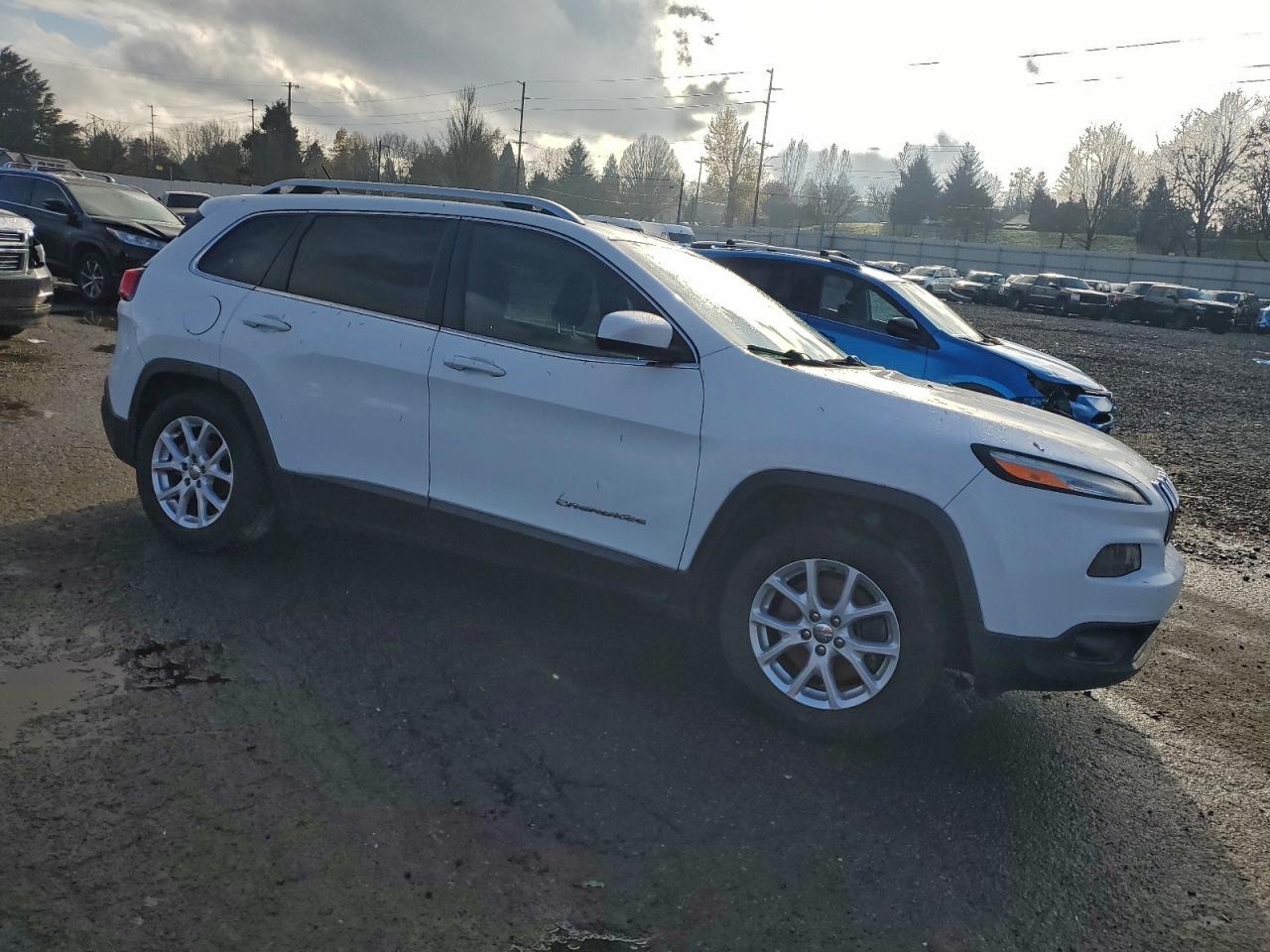 2015 Jeep Cherokee Latitude - Image 4