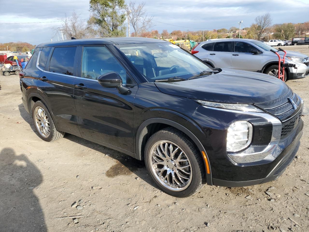 2022 Mitsubishi Outlander Es - Фото 4