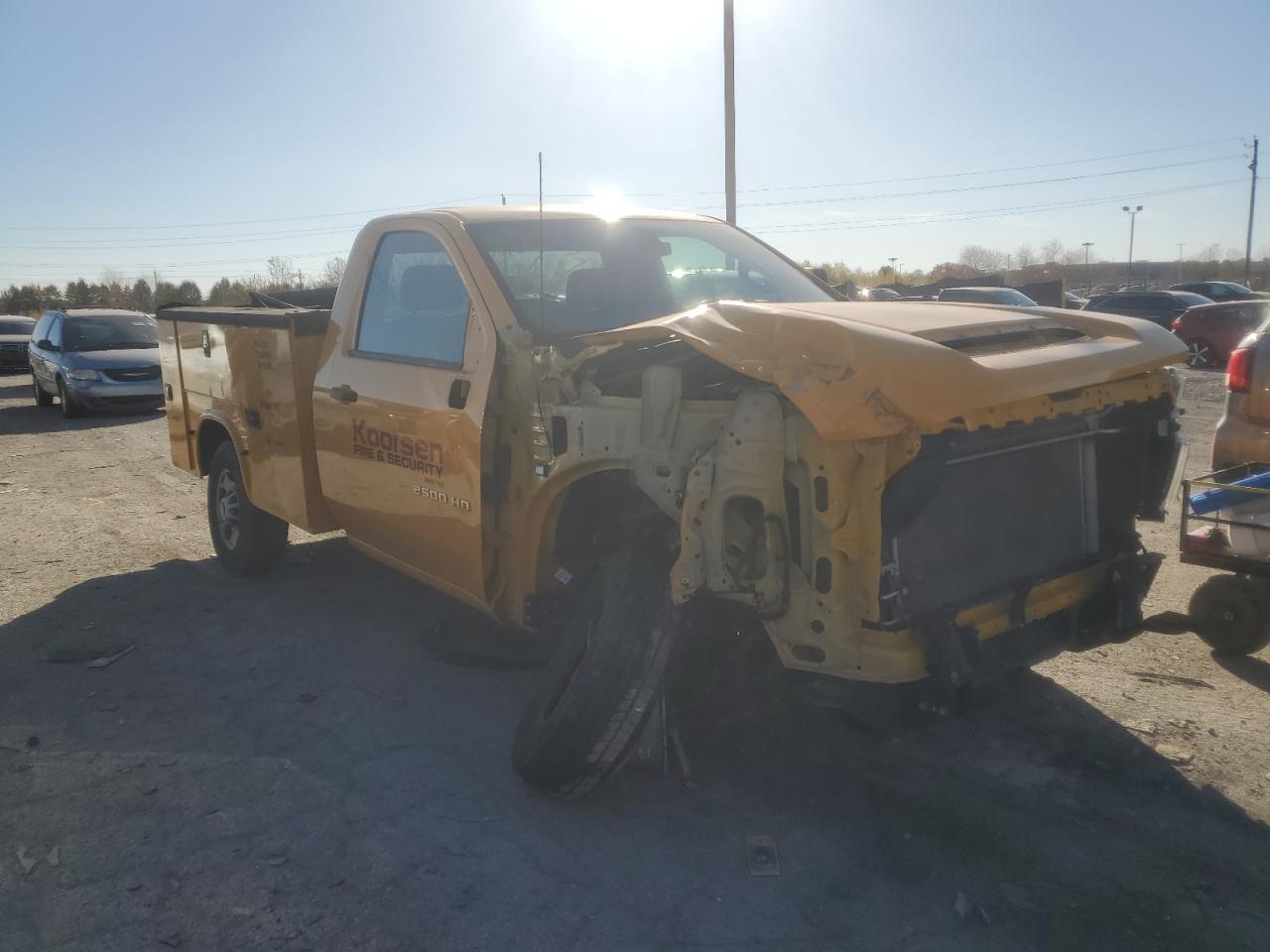 2022 Chevrolet Silverado C2500 Heavy Duty - Фото 4