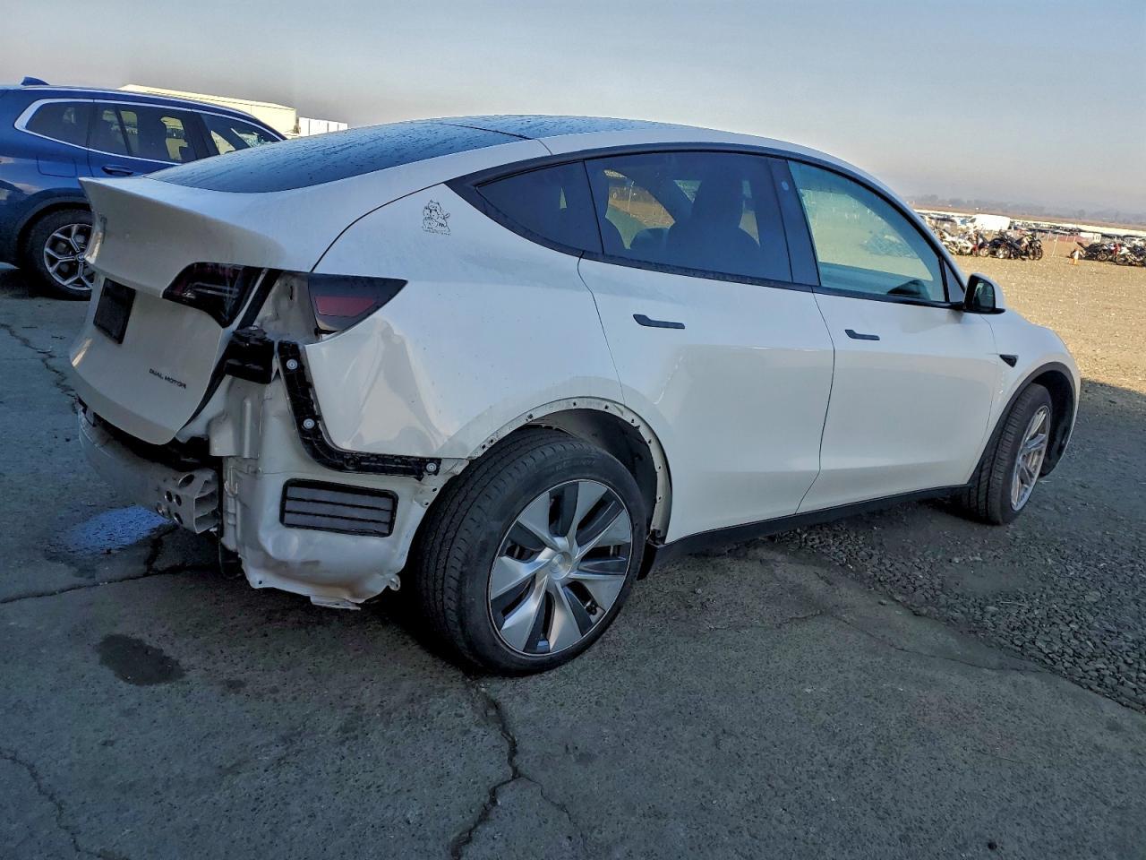 2022 Tesla Model Y - Фото 3