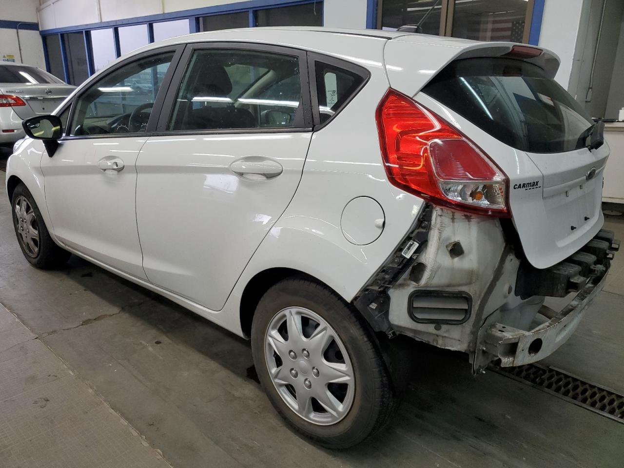 2016 Ford Fiesta S - Фото 2