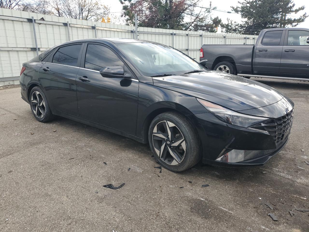 2023 Hyundai Elantra Limited - Image 4