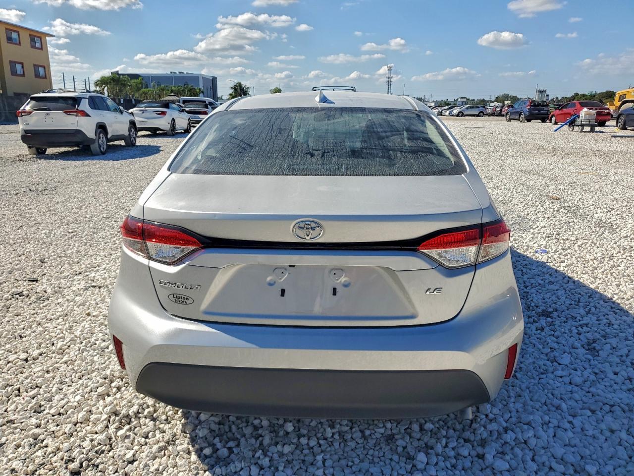 2025 Toyota Corolla Le - Фото 6