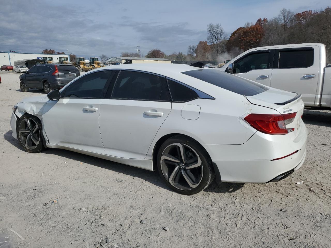 2022 Honda Accord Sport - Фото 2