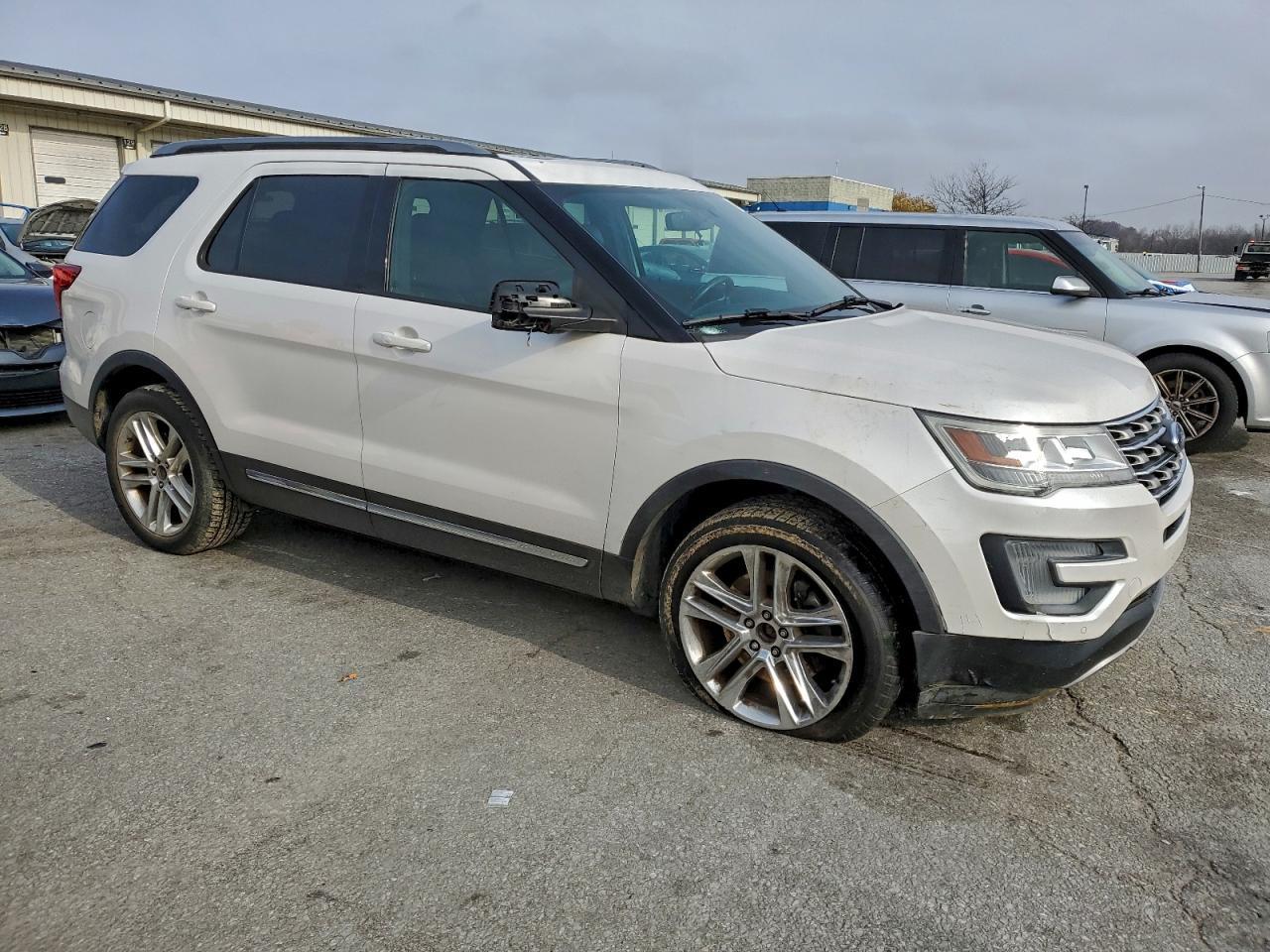 2017 Ford Explorer Xlt - Image 4