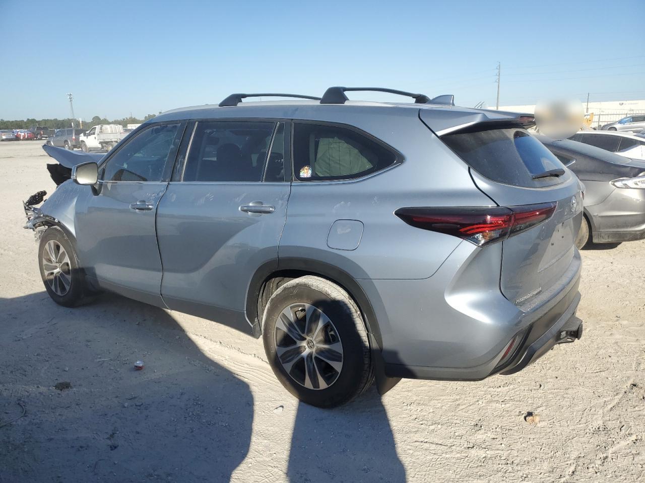 2024 Toyota Highlander Le - Фото 2