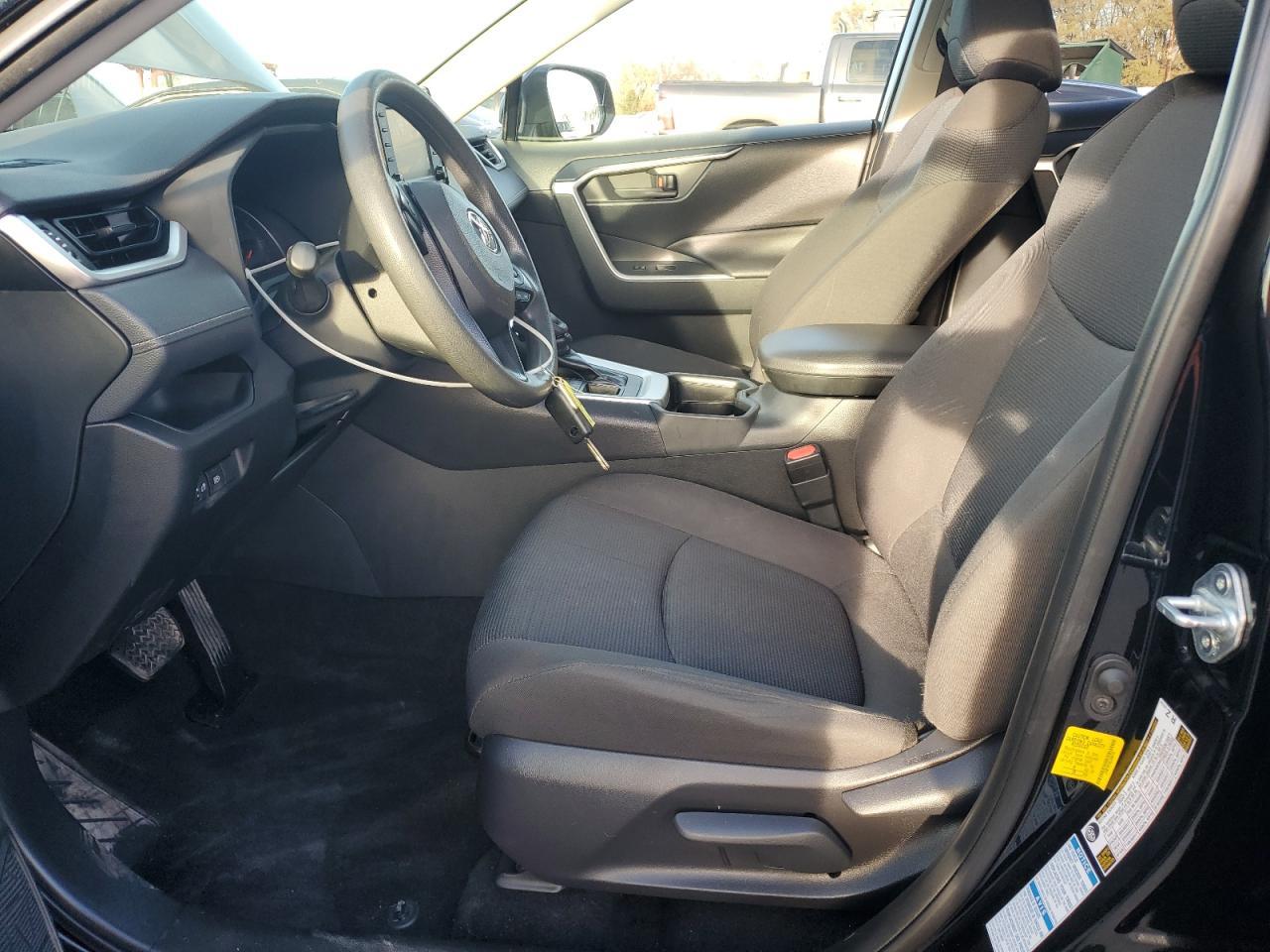 2020 Toyota Rav4 Le - Фото 7