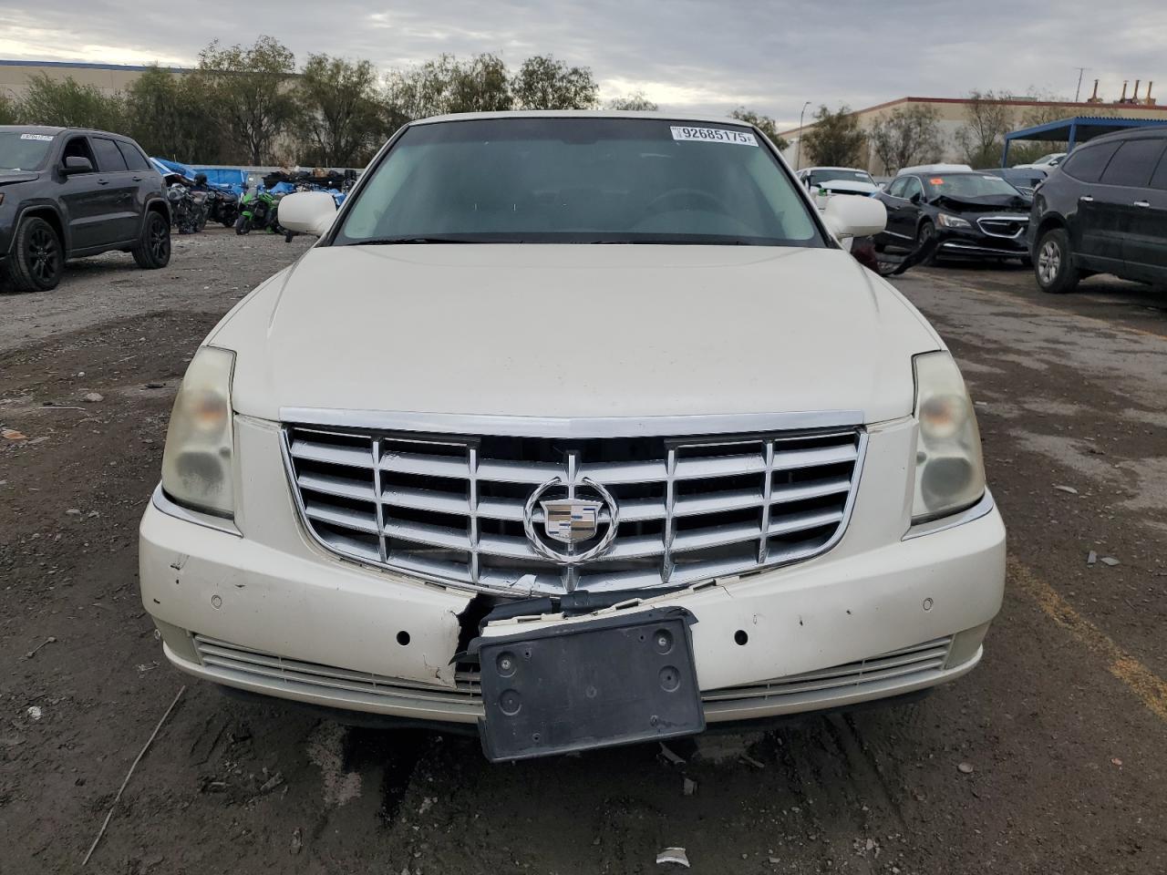 2008 Cadillac Dts - Image 5