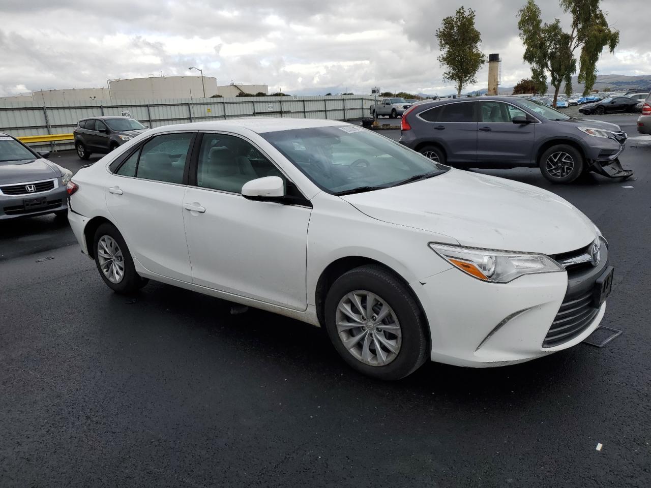2017 Toyota Camry Le - Image 4