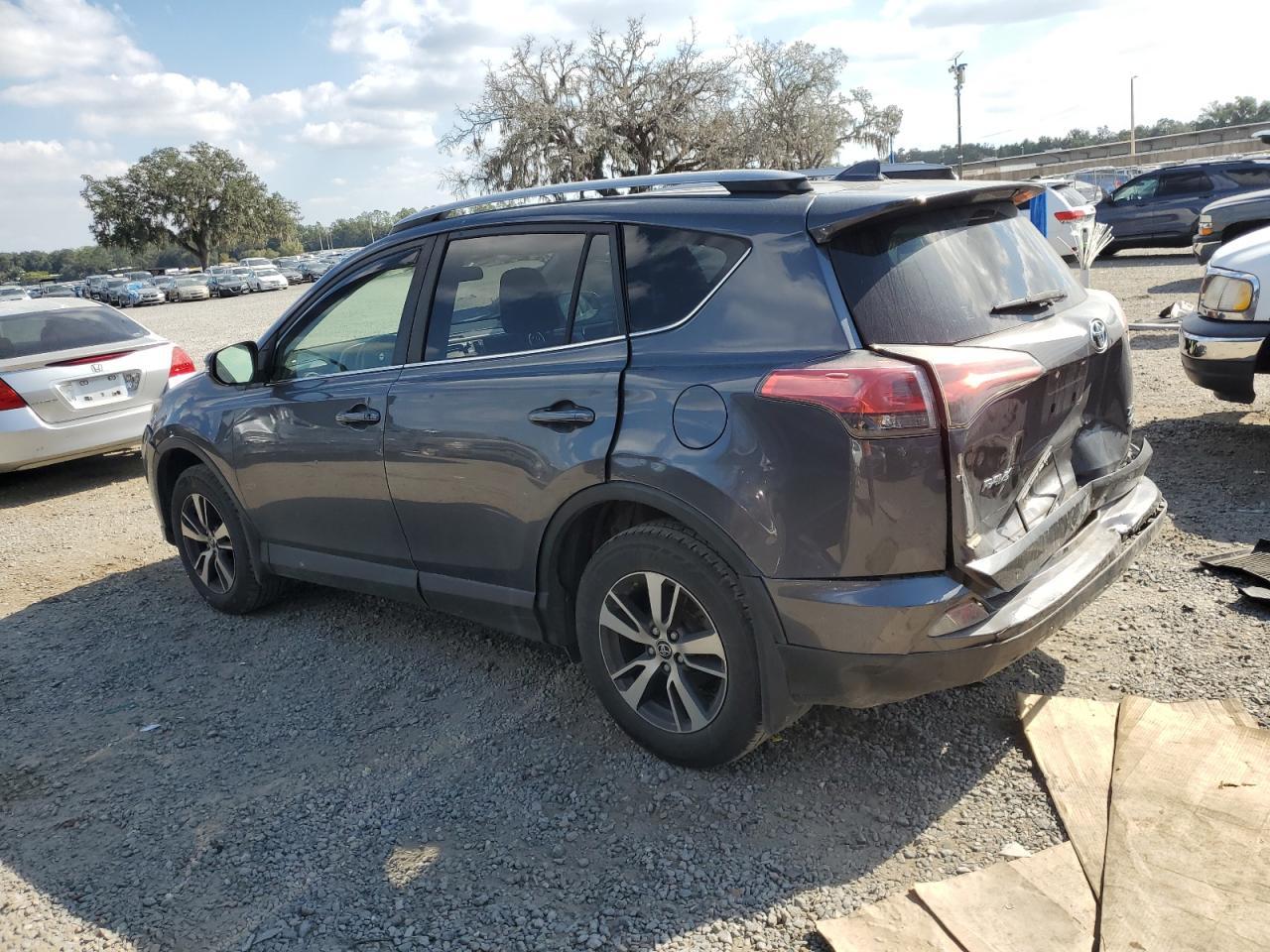 2017 Toyota Rav4 Xle - Image 2
