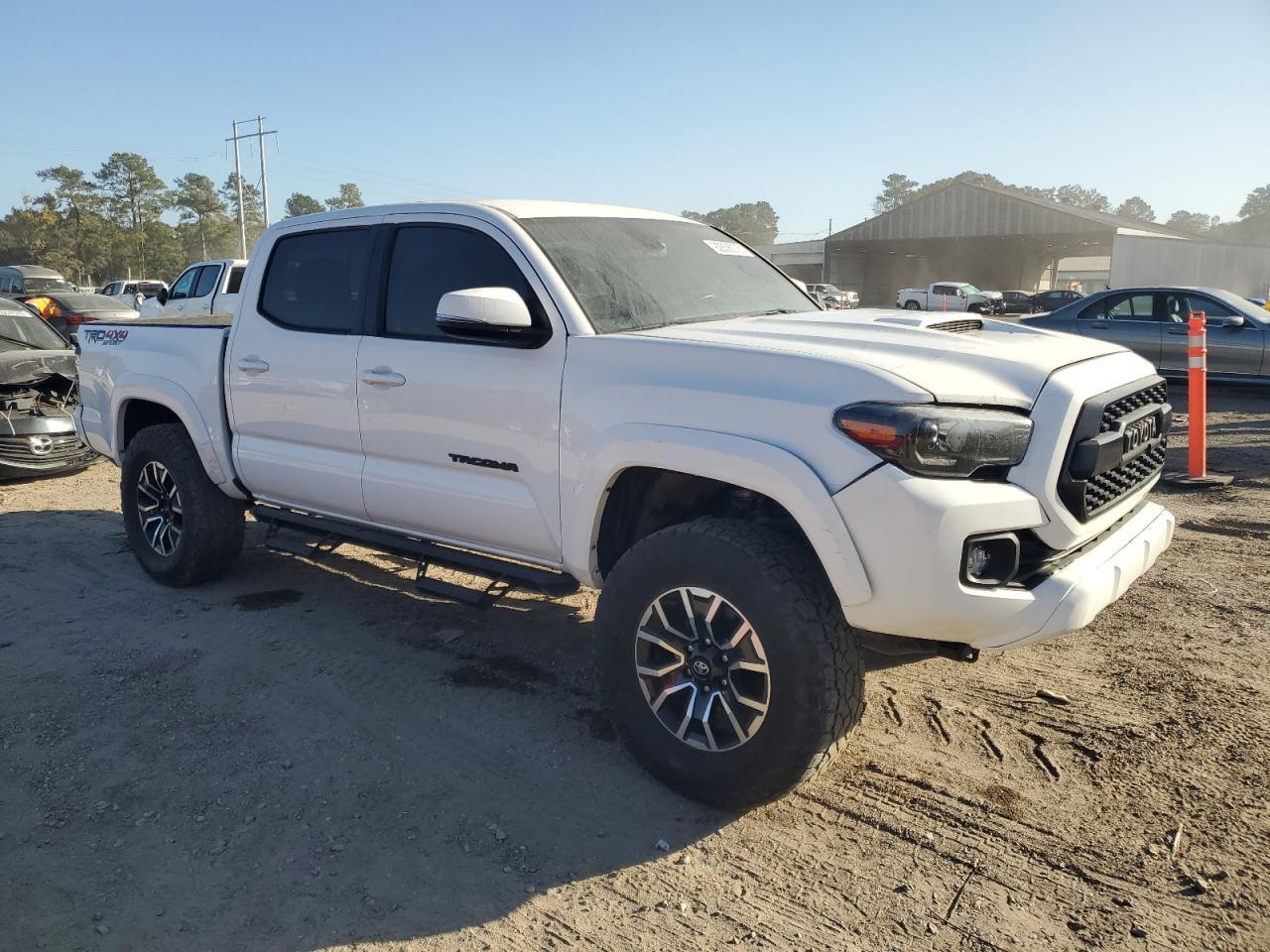 2023 Toyota Tacoma Double Cab - Image 4