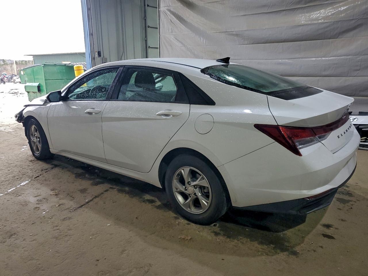 2021 Hyundai Elantra Se - Image 2