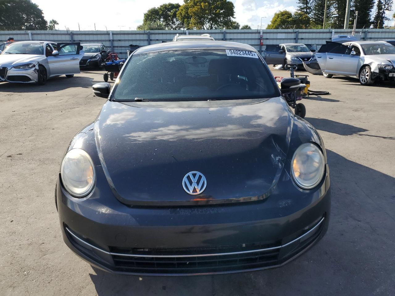 2012 Volkswagen Beetle Turbo - Фото 5