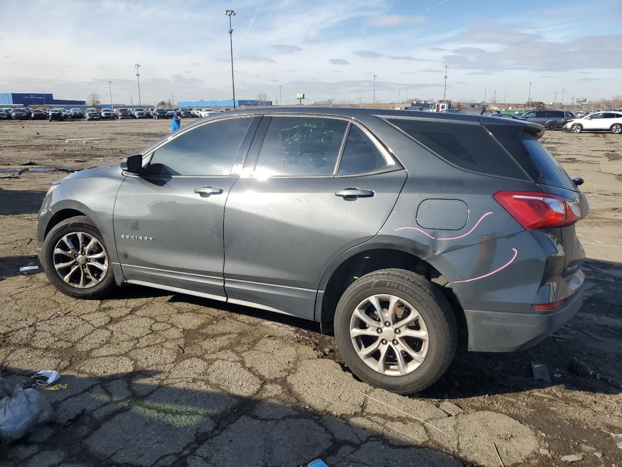 2019 Chevrolet Equinox Ls - Image 2