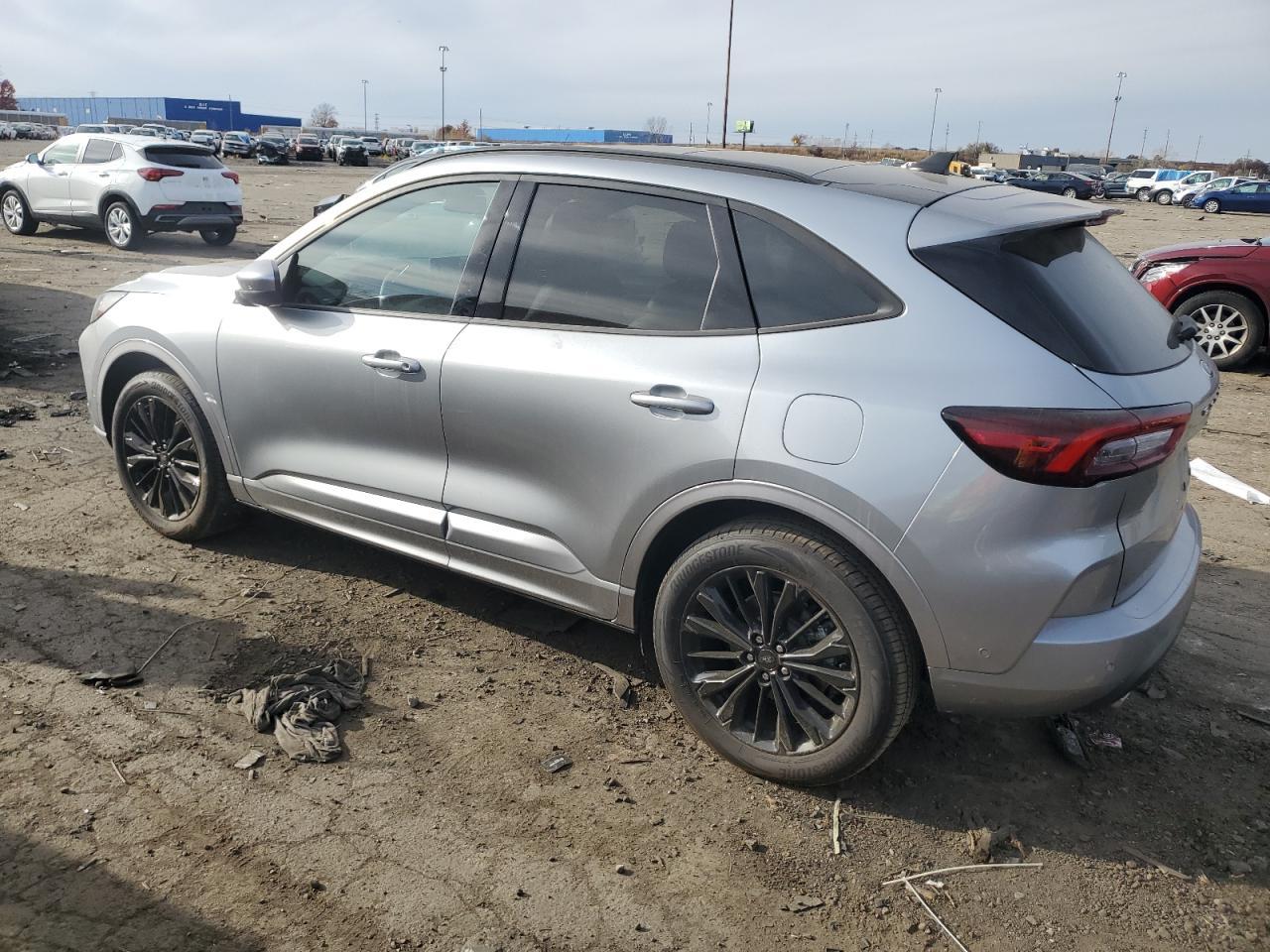 2024 Ford Escape St Line Elite - Фото 2