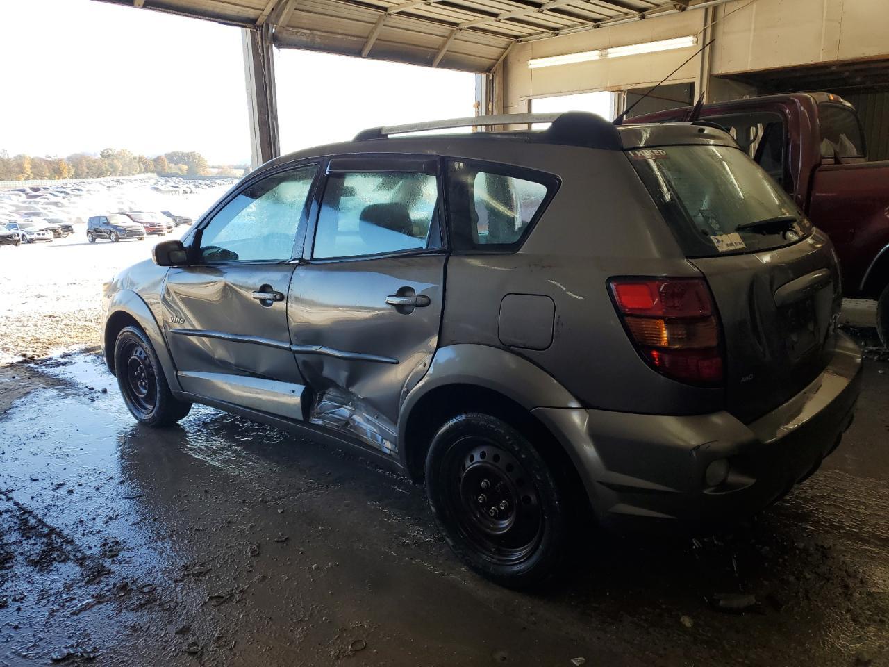 2005 Pontiac Vibe - Фото 2