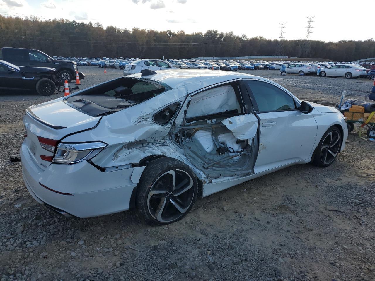 2022 Honda Accord Sport - Фото 3