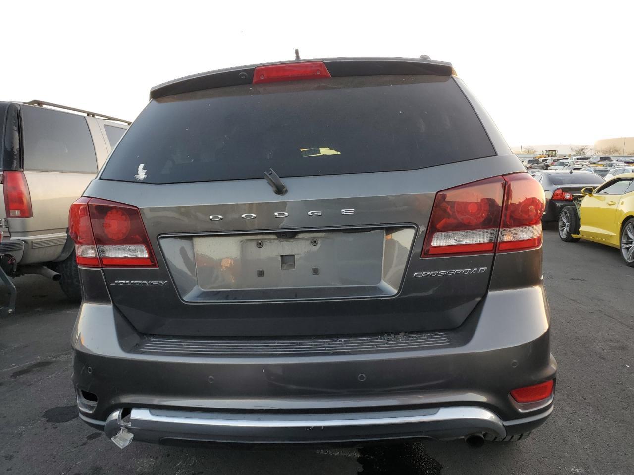 2016 Dodge Journey Crossroad - Image 6