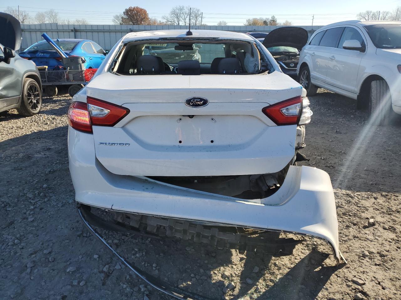 2015 Ford Fusion S - Фото 6