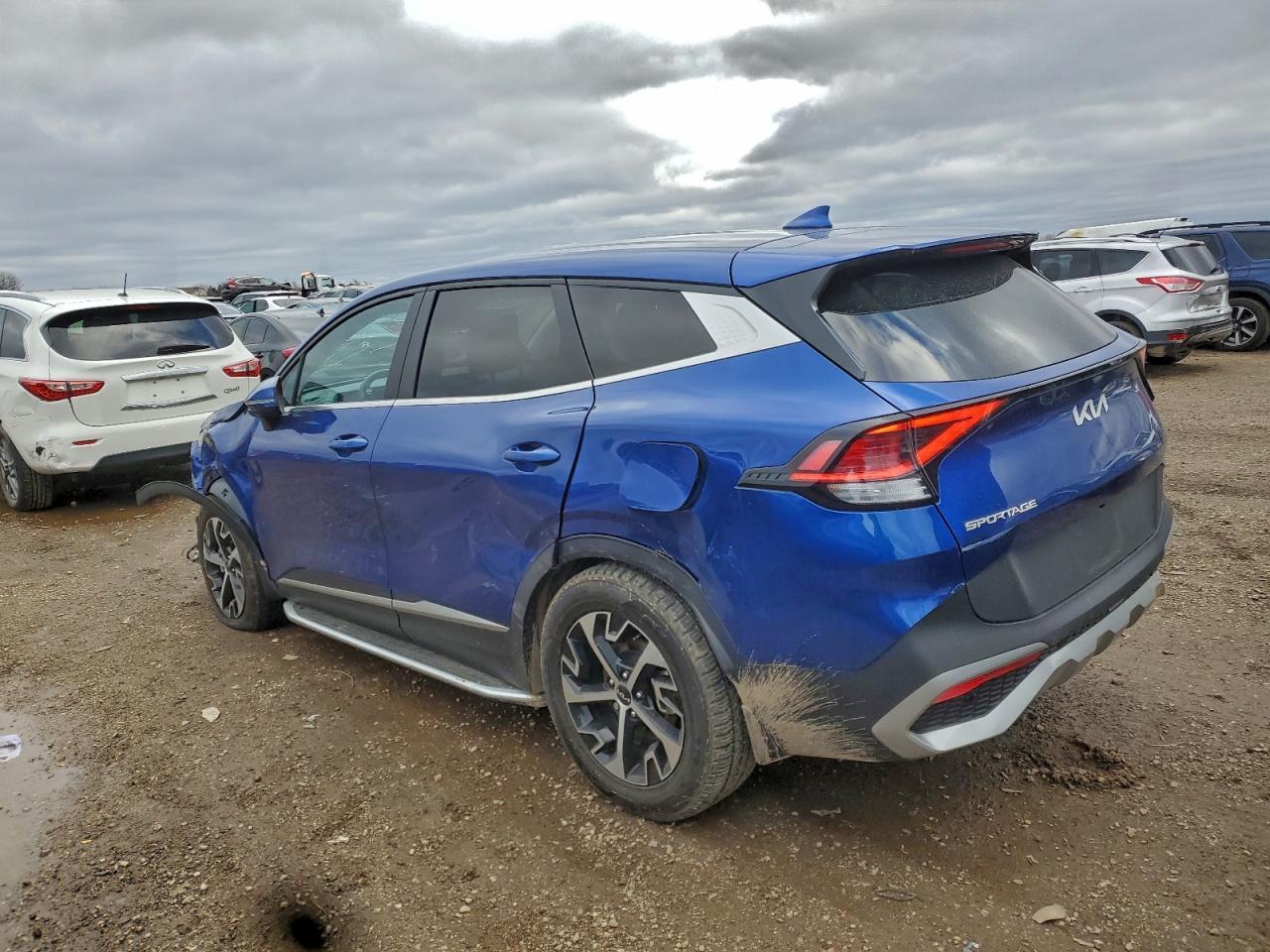 2023 Kia Sportage Ex - Image 2